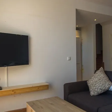 Сasa de vacaciones Miramar Stunning Sea View - 2 Bedrooms, Wifi, Pool *