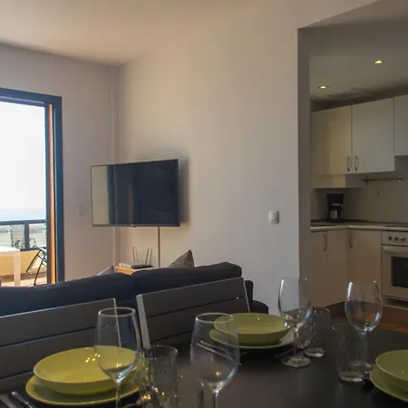 Сasa de vacaciones Miramar Stunning Sea View - 2 Bedrooms, Wifi, Pool *