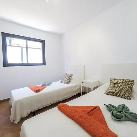 Miramar Stunning Sea View - 2 Bedrooms, Wifi, Pool Сasa de vacaciones *