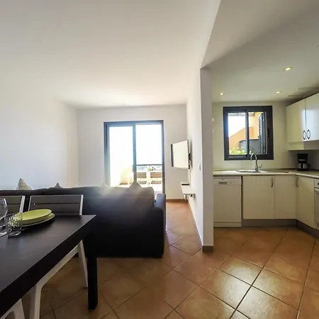 Miramar Stunning Sea View - 2 Bedrooms, Wifi, Pool Сasa de vacaciones